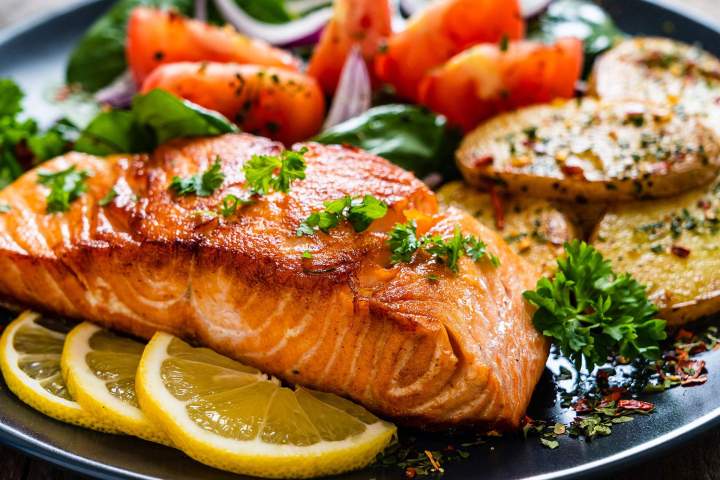 Plat de saumon grillé Vaux-Sur-Seine